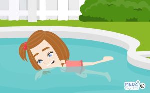 Bambina che nuota, attività fisica